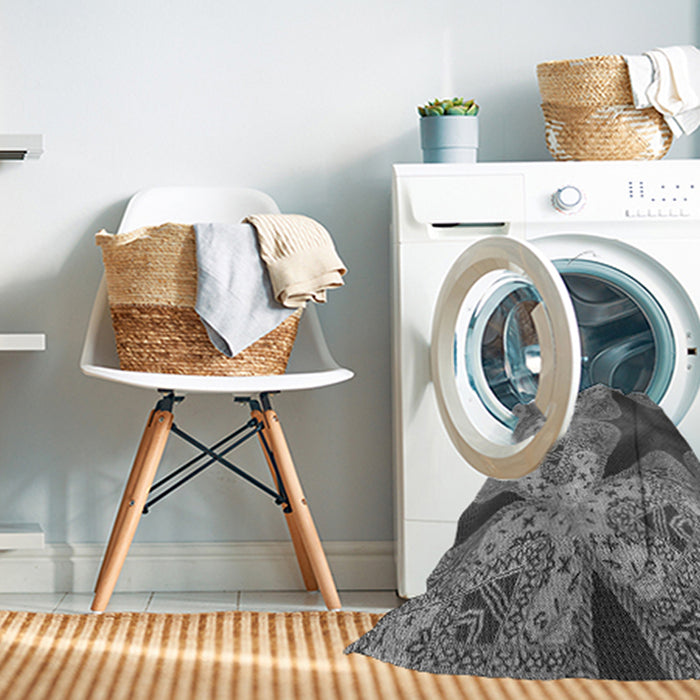 Machine Washable Transitional Dark Gray Rug in a Washing Machine, wshpat2040gry