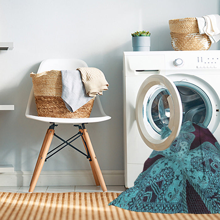 Machine Washable Transitional Bright Turquoise Blue Rug in a Washing Machine, wshpat2040lblu