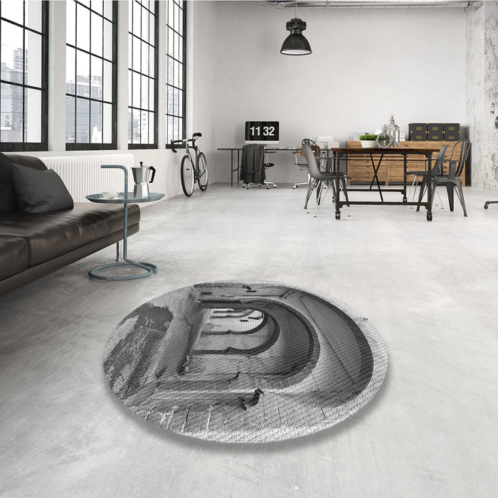 Round Patterned Cloud Gray Rug in a Office, pat2043gry