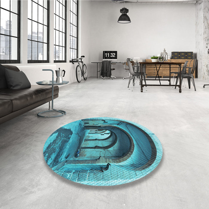Round Patterned Teal Green Rug in a Office, pat2043lblu