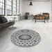 Round Patterned Ash Gray Rug in a Office, pat2045gry