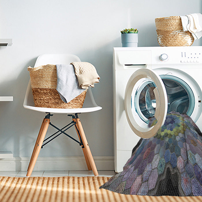 Machine Washable Transitional Gunmetal Gray Rug in a Washing Machine, wshpat2055