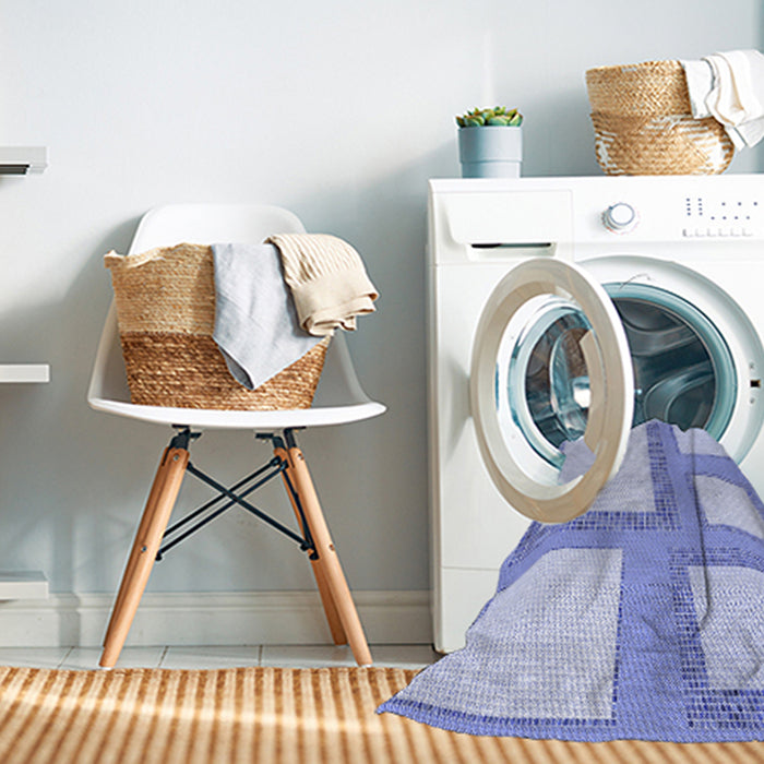 Machine Washable Transitional Blue Rug in a Washing Machine, wshpat2057blu