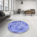 Round Patterned Sky Blue Rug in a Office, pat2061blu