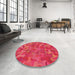 Round Patterned Red Rug in a Office, pat2069org