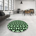 Round Patterned Black Rug in a Office, pat2087grn