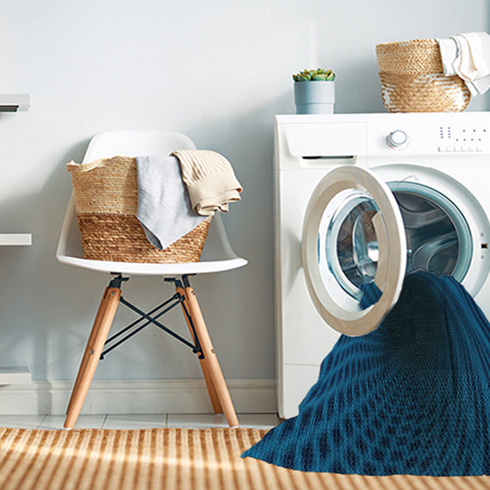 Machine Washable Transitional Deep-Sea Blue Rug in a Washing Machine, wshpat2108lblu