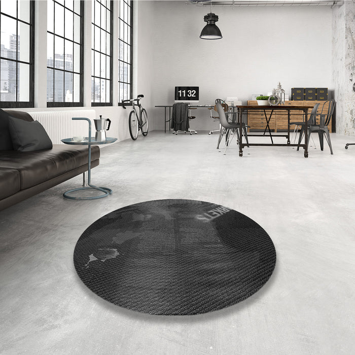 Round Patterned Carbon Gray Rug in a Office, pat2109gry