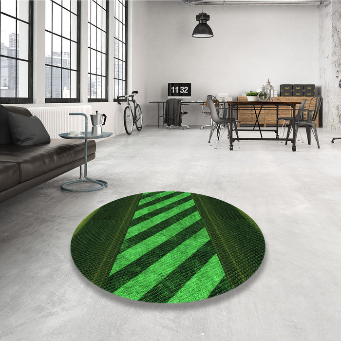 Round Patterned Dark Forest Green Rug in a Office, pat2110grn