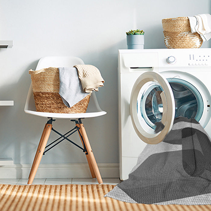 Machine Washable Transitional Cloud Gray Rug in a Washing Machine, wshpat2116gry