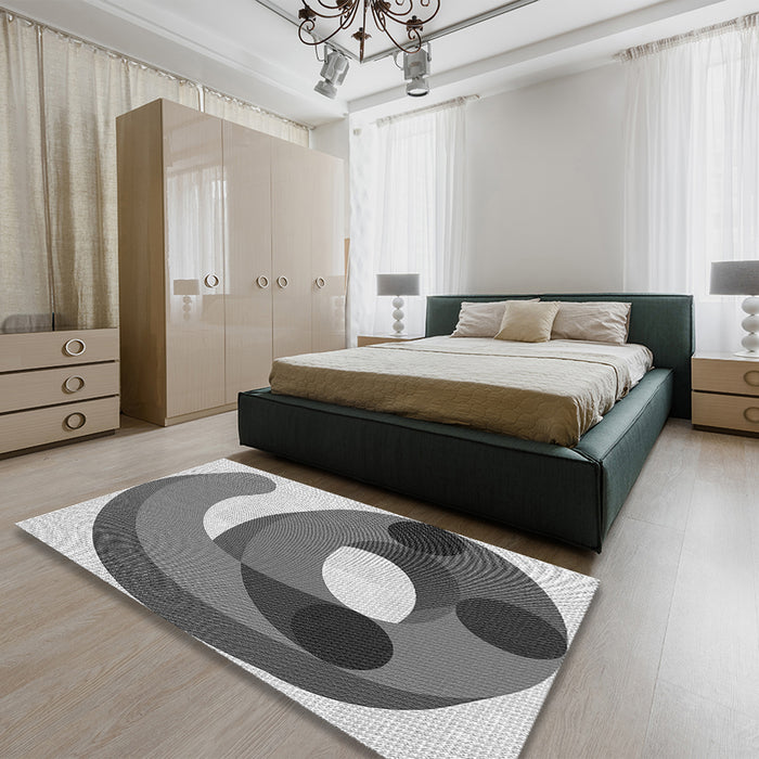 Round Machine Washable Transitional Cloud Gray Rug in a Office, wshpat2117gry