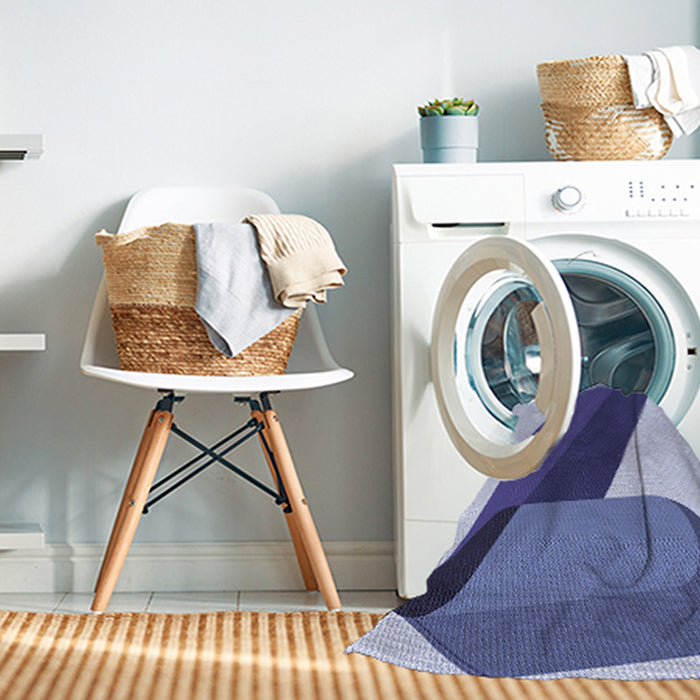 Machine Washable Transitional Sapphire Blue Rug in a Washing Machine, wshpat2118blu