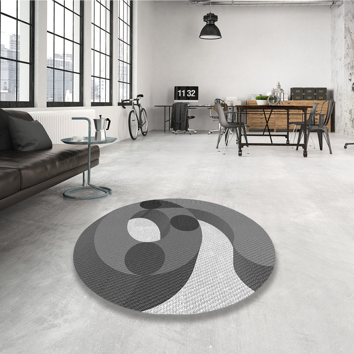 Round Patterned Cloud Gray Rug in a Office, pat2120gry