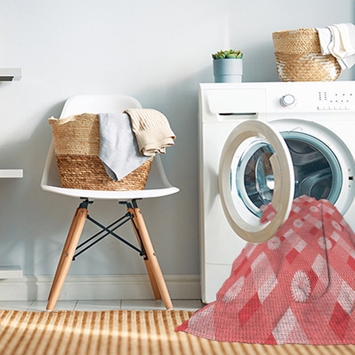 Machine Washable Transitional Pastel Pink Rug in a Washing Machine, wshpat2129rd