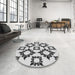 Round Patterned Platinum Gray Rug in a Office, pat215gry