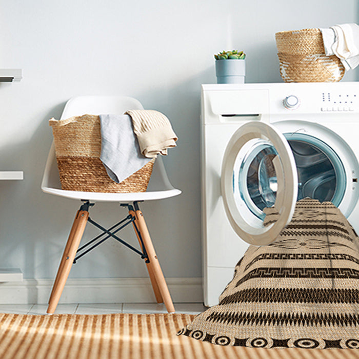 Machine Washable Transitional Saddle Brown Rug in a Washing Machine, wshpat2153org