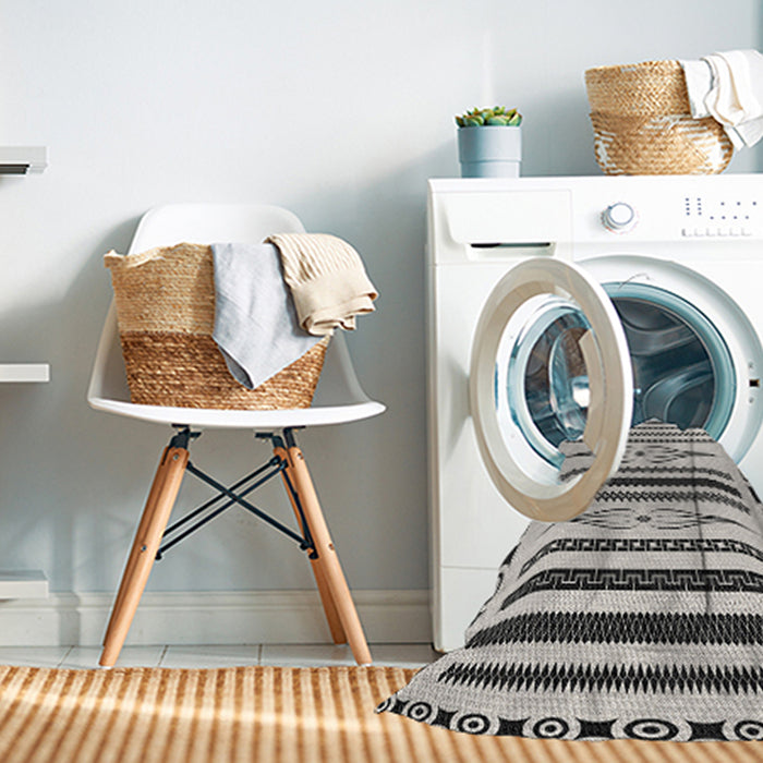 Machine Washable Transitional Gray Rug in a Washing Machine, wshpat2153