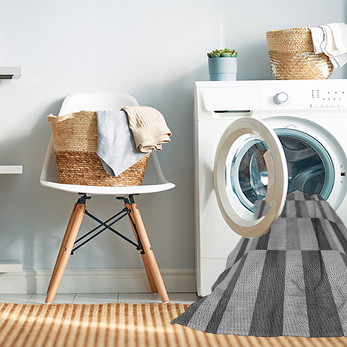Machine Washable Transitional Cloud Gray Rug in a Washing Machine, wshpat2162gry