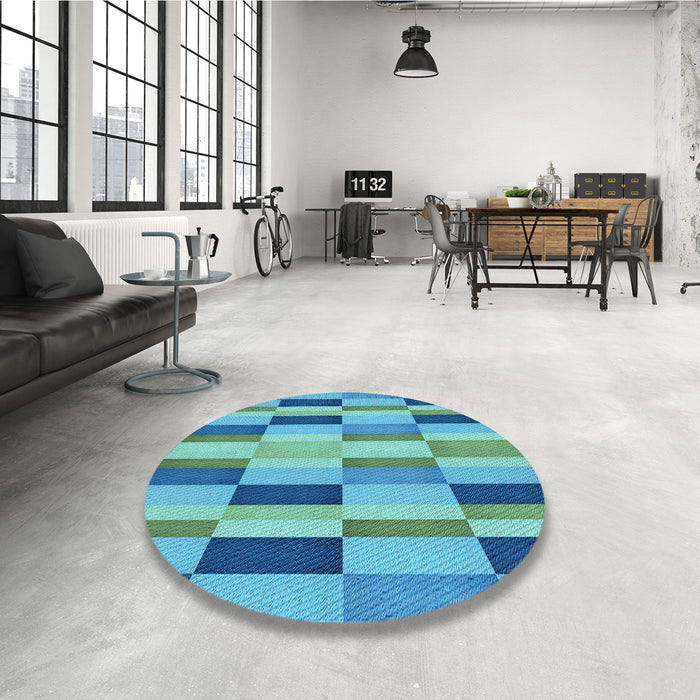 Round Patterned Blue Rug in a Office, pat2162lblu