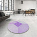 Round Machine Washable Transitional Periwinkle Pink Rug in a Office, wshpat2165