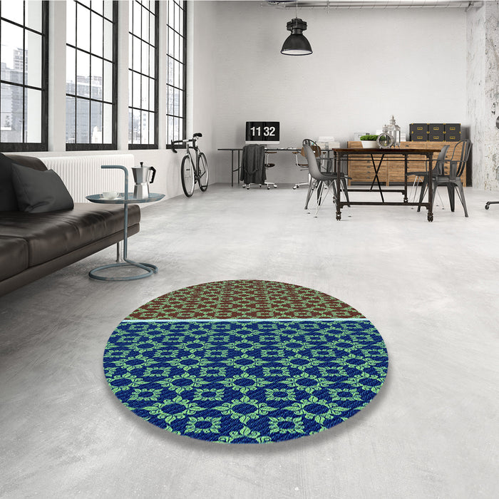Round Patterned Plum Purple Rug in a Office, pat218lblu