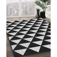 Patterned Black Novelty Rug, pat2207