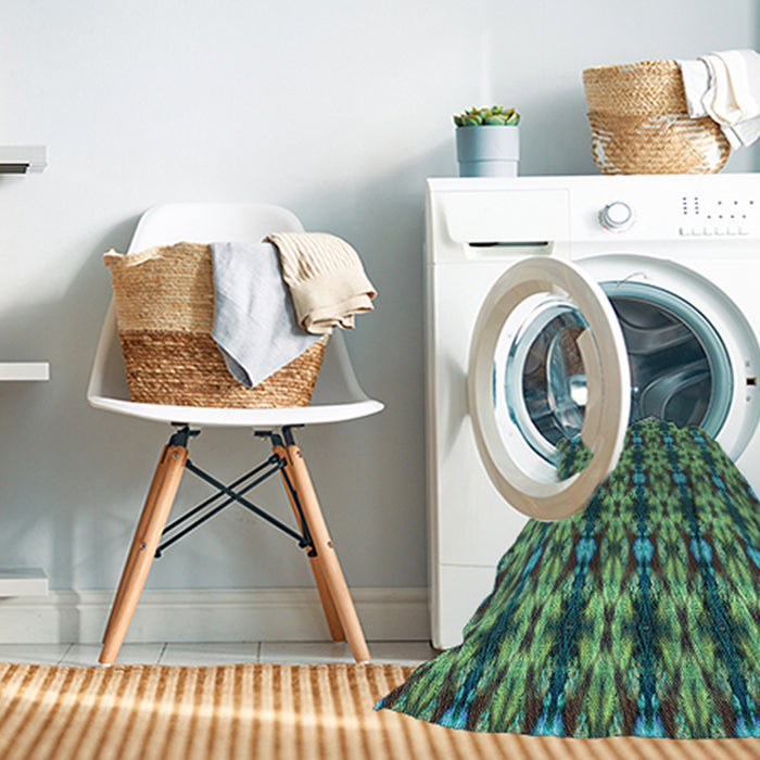 Machine Washable Transitional Emerald Green Rug in a Washing Machine, wshpat221lblu