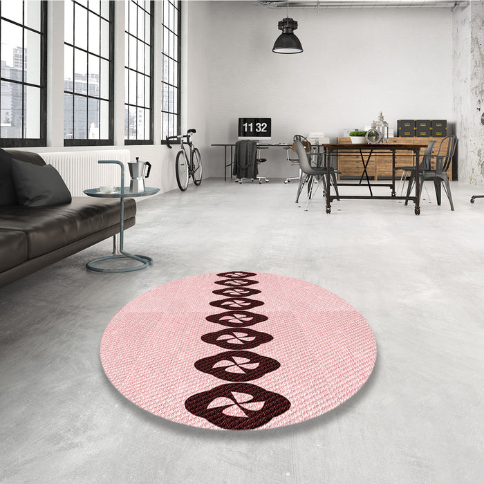Round Patterned Pink Rug in a Office, pat2211rd