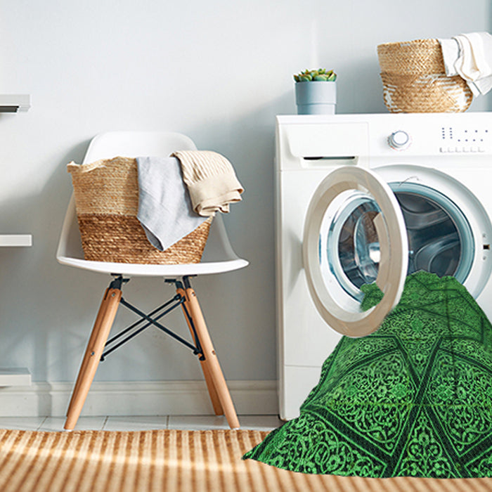 Machine Washable Transitional Deep Emerald Green Rug in a Washing Machine, wshpat2216grn