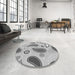 Round Patterned Platinum Gray Rug in a Office, pat2221gry