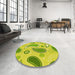 Round Patterned Pistachio Green Rug in a Office, pat2221yw