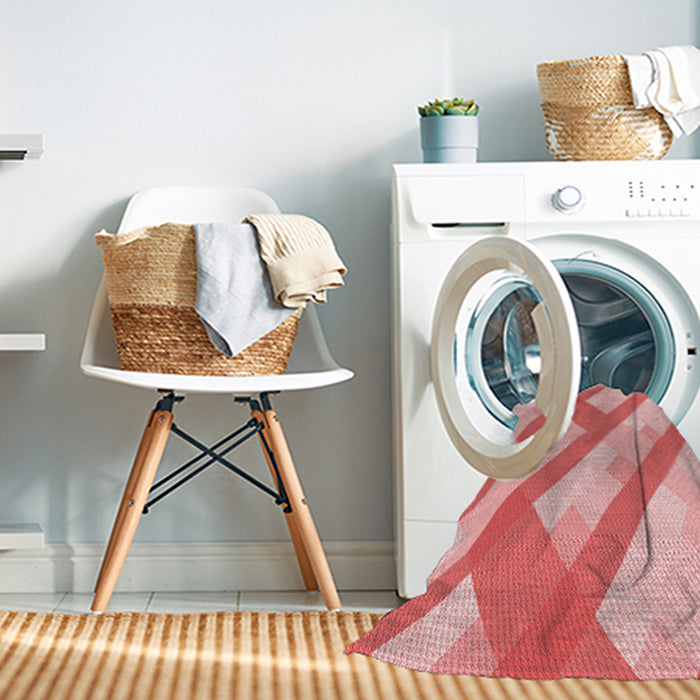 Machine Washable Transitional Pastel Pink Rug in a Washing Machine, wshpat223rd