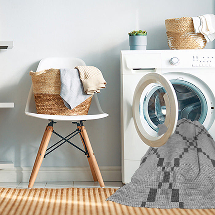Machine Washable Transitional Gray Rug in a Washing Machine, wshpat2241gry