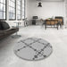 Round Patterned Gray Rug in a Office, pat2241gry