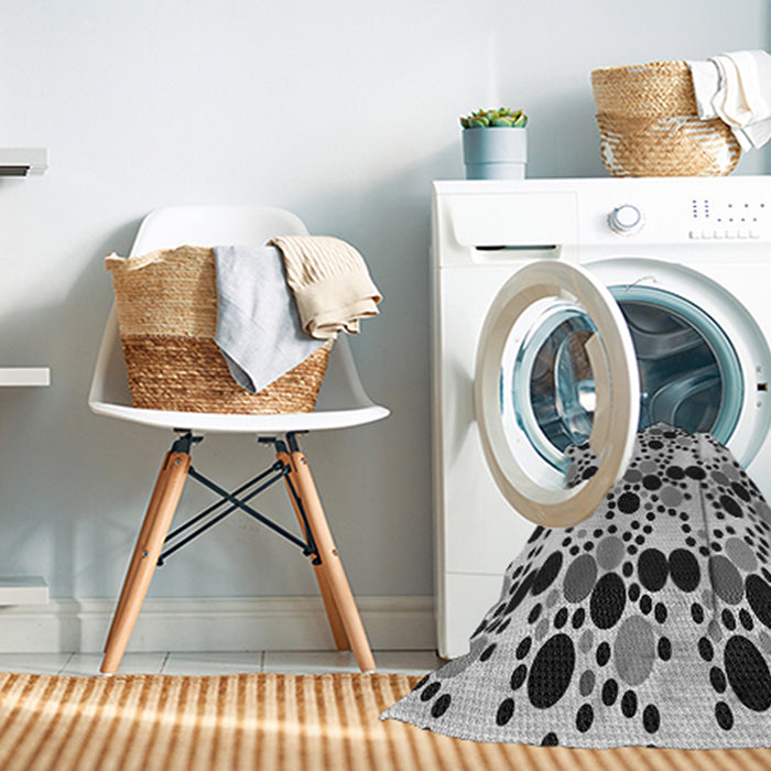 Machine Washable Transitional Light Gray Rug in a Washing Machine, wshpat2247gry