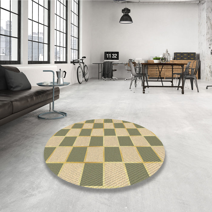 Round Patterned Brown Rug in a Office, pat225brn