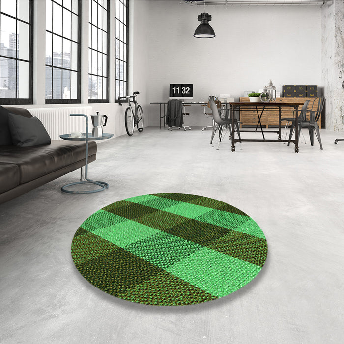 Round Patterned Dark Forest Green Rug in a Office, pat2260grn