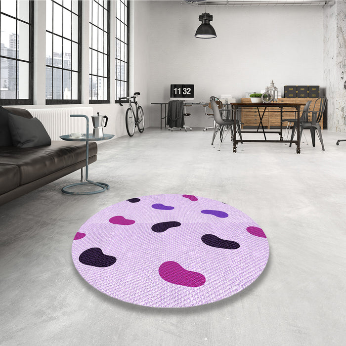 Round Patterned Purple Rug in a Office, pat2266pur