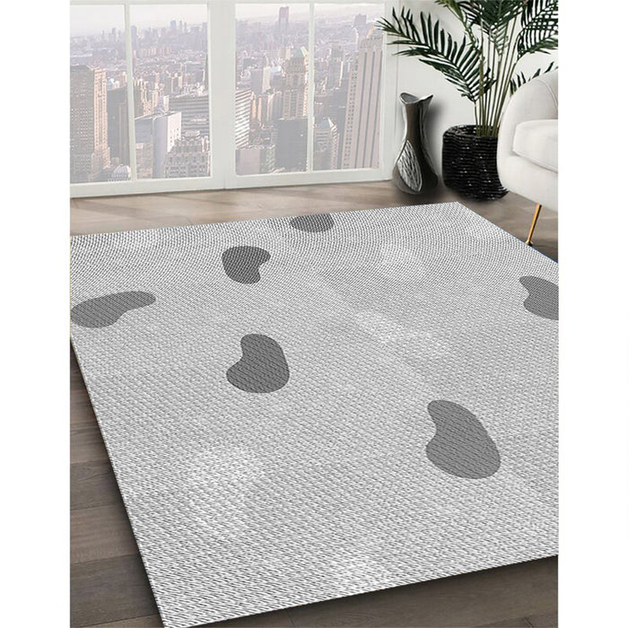 Patterned Dark Gray Rug in Family Room, pat2267gry