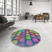 Round Patterned Green Modern Rug in a Office, pat2293