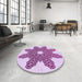 Round Patterned Orchid Purple Rug in a Office, pat2301pur