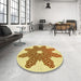 Round Patterned Sedona Brown Rug in a Office, pat2301yw