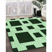 Patterned Dark Forest Green Rug, pat2305grn