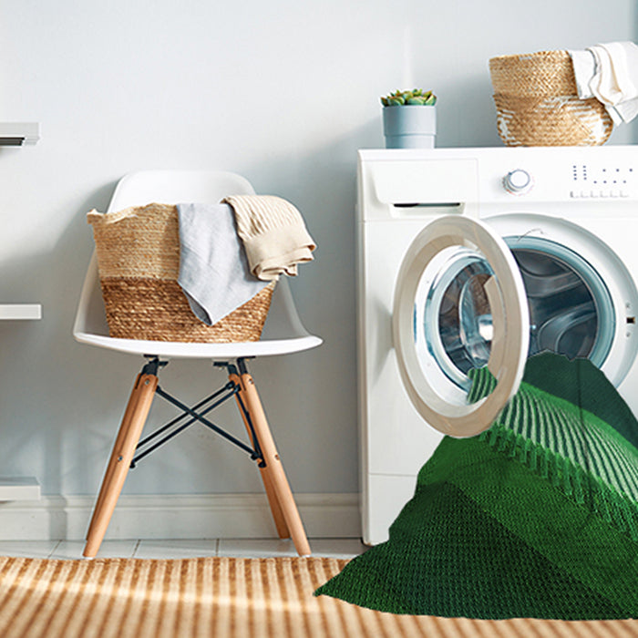 Machine Washable Transitional Deep Teal Green Rug in a Washing Machine, wshpat2306grn