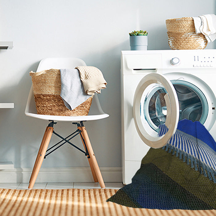 Machine Washable Transitional Koi Blue Rug in a Washing Machine, wshpat2306