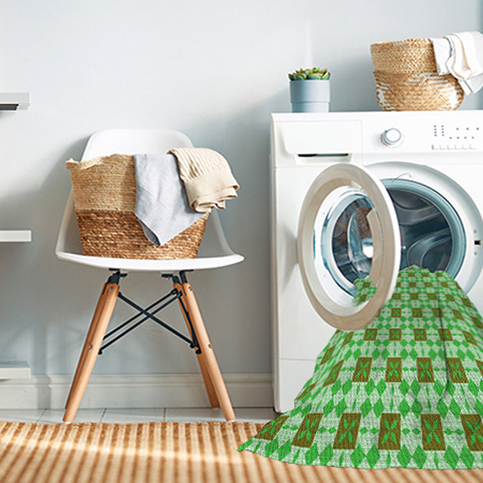 Machine Washable Transitional Green Rug in a Washing Machine, wshpat2309grn