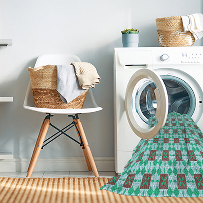 Machine Washable Transitional Green Rug in a Washing Machine, wshpat2309lblu