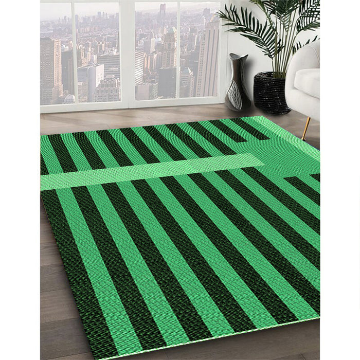 Patterned Deep Emerald Green Rug in Family Room, pat2310grn