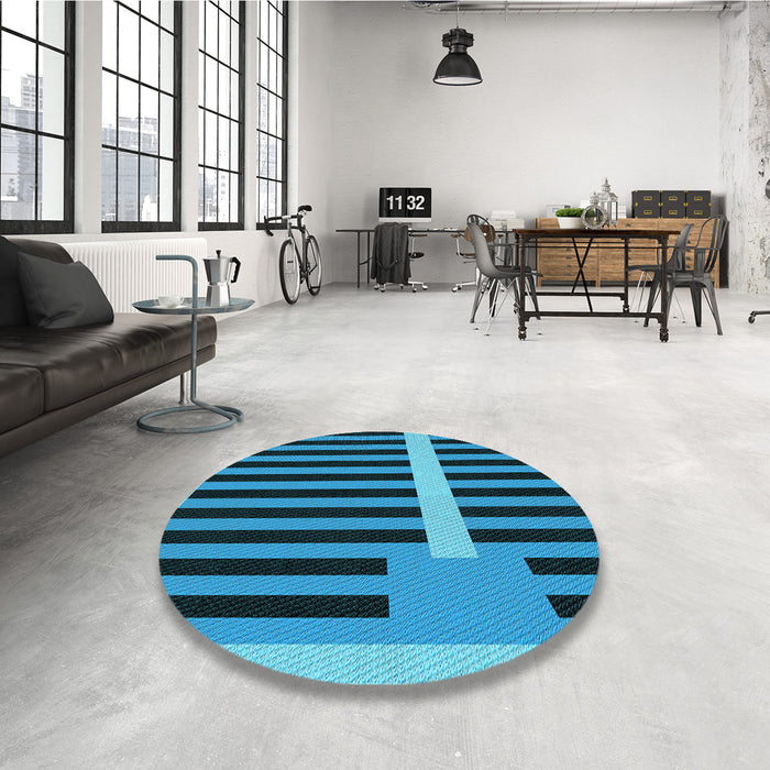 Round Patterned Deep-Sea Blue Rug in a Office, pat2310lblu