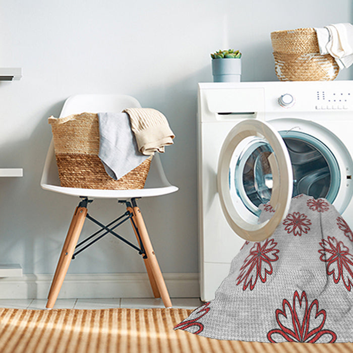 Machine Washable Transitional White Smoke Rug in a Washing Machine, wshpat2313